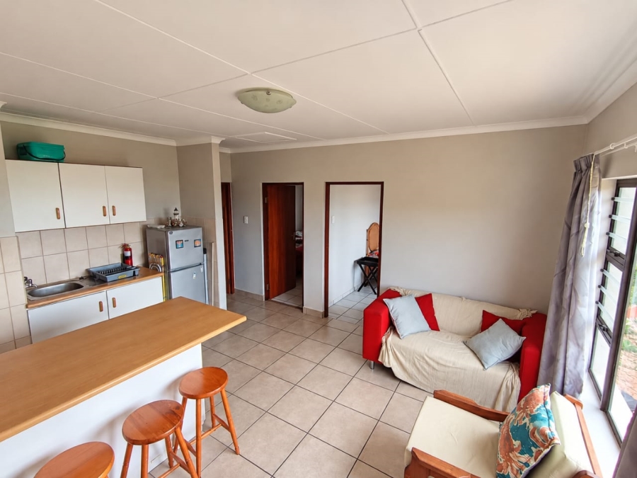 To Let 2 Bedroom Property for Rent in Santos Bay Western Cape